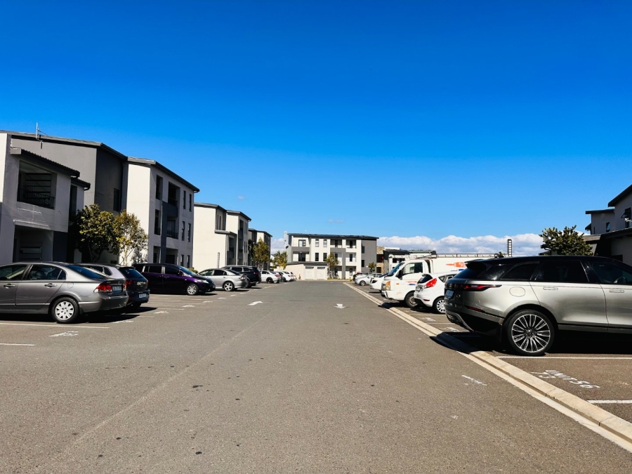 2 Bedroom Property for Sale in Parklands North Western Cape